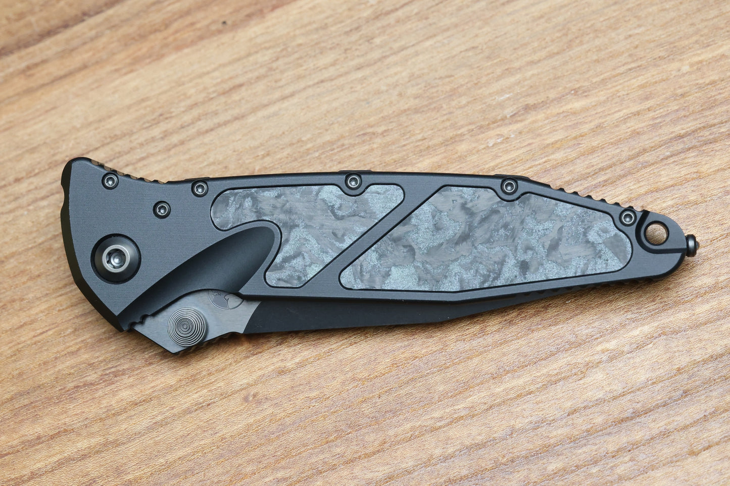 MICROTECH SOCOM ELITE M/A DLC SPIKE GRIND W/ GLOW FAT CARBON INLAYS SIGNATURE SERIES