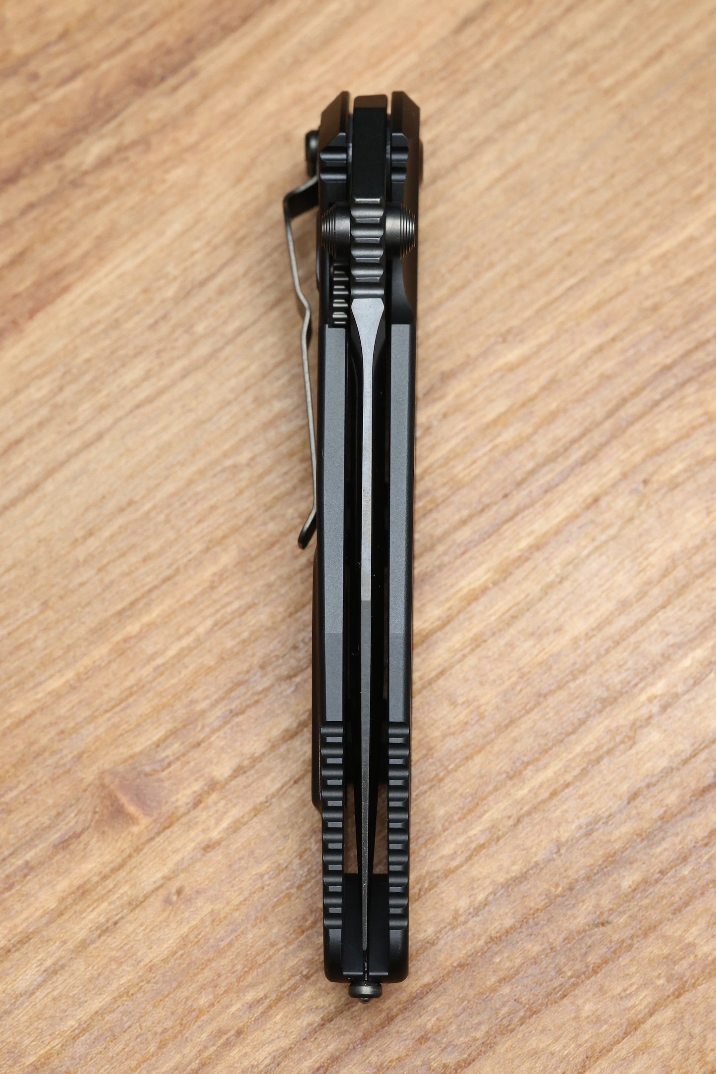 MICROTECH SOCOM ELITE M/A DLC SPIKE GRIND W/ GLOW FAT CARBON INLAYS SIGNATURE SERIES