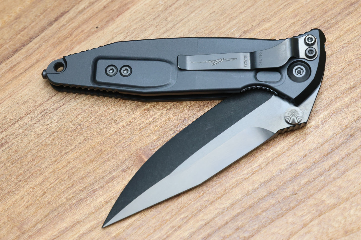 MICROTECH SOCOM ELITE M/A DLC SPIKE GRIND W/ LIVEWIRE COPPER CARBON INLAYS SIGNATURE SERIES