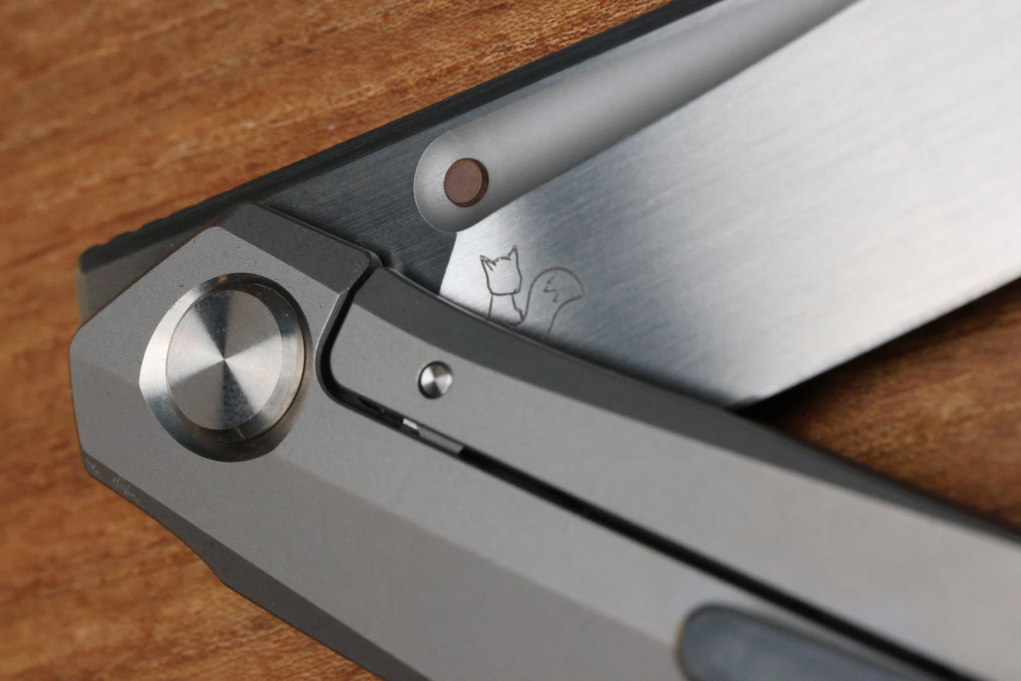 REATE KNIVES VULPEX VK ANUB BLASTED TITANIUM HANDLE - HAND SATIN ELMAX BLADE