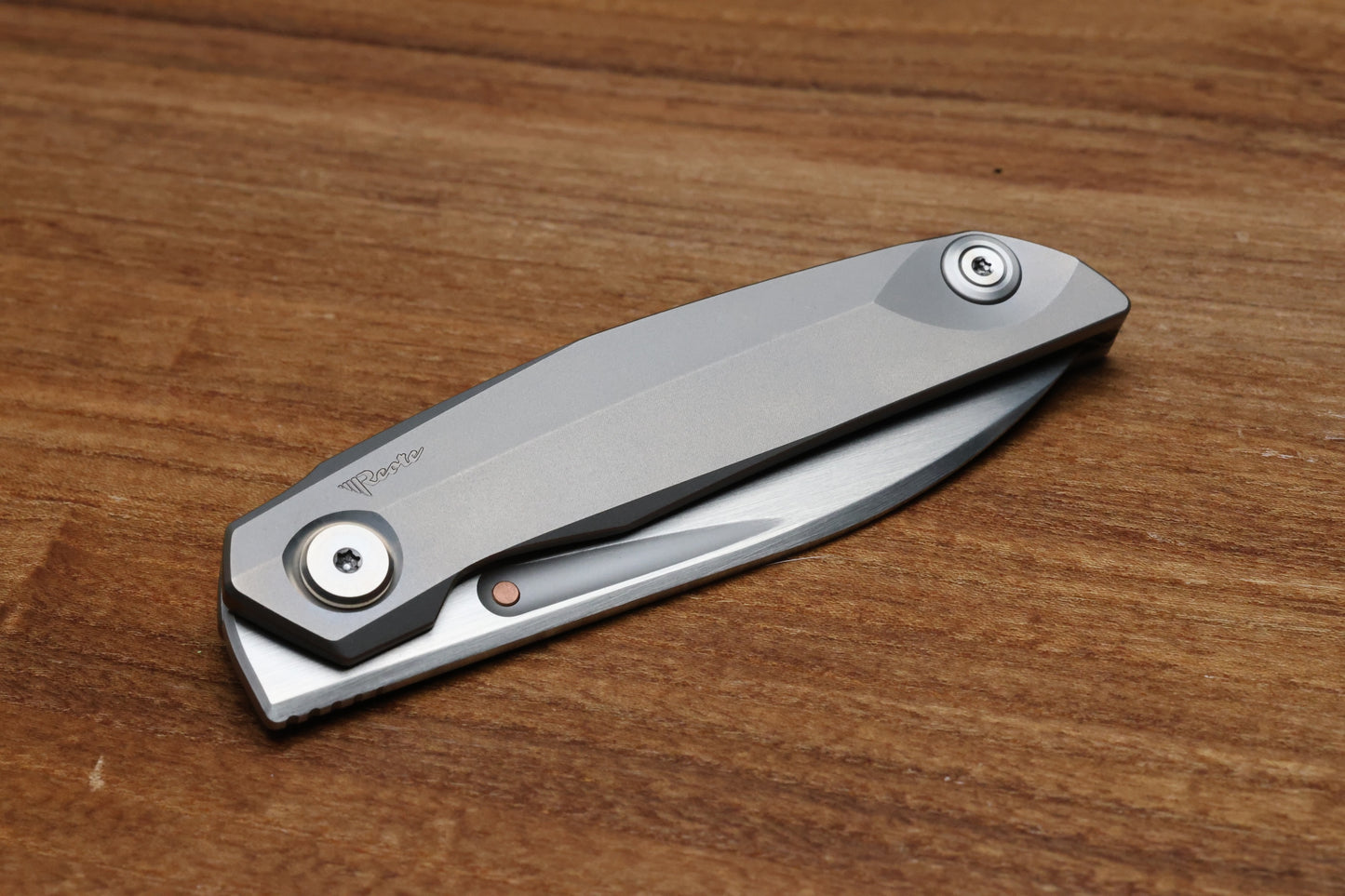 REATE KNIVES VULPEX VK ANUB BLASTED TITANIUM HANDLE - HAND SATIN ELMAX BLADE