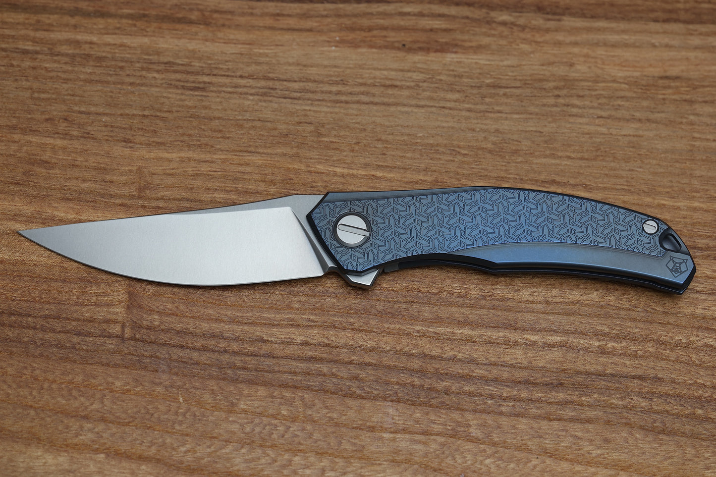 SHIROGOROV QUANTUM R1P – BLUE TITANIUM HANDLE – CROMAX PM – MRBS