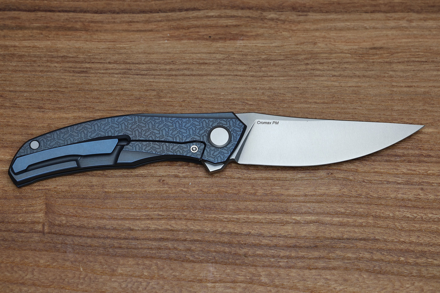 SHIROGOROV QUANTUM R1P – BLUE TITANIUM HANDLE – CROMAX PM – MRBS