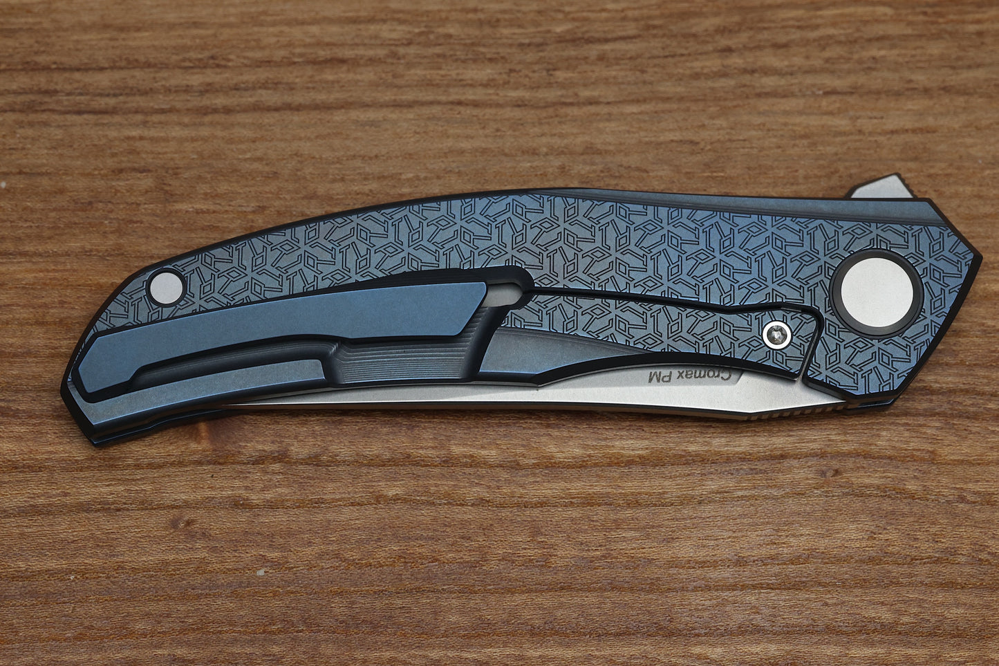 SHIROGOROV QUANTUM R1P – BLUE TITANIUM HANDLE – CROMAX PM – MRBS