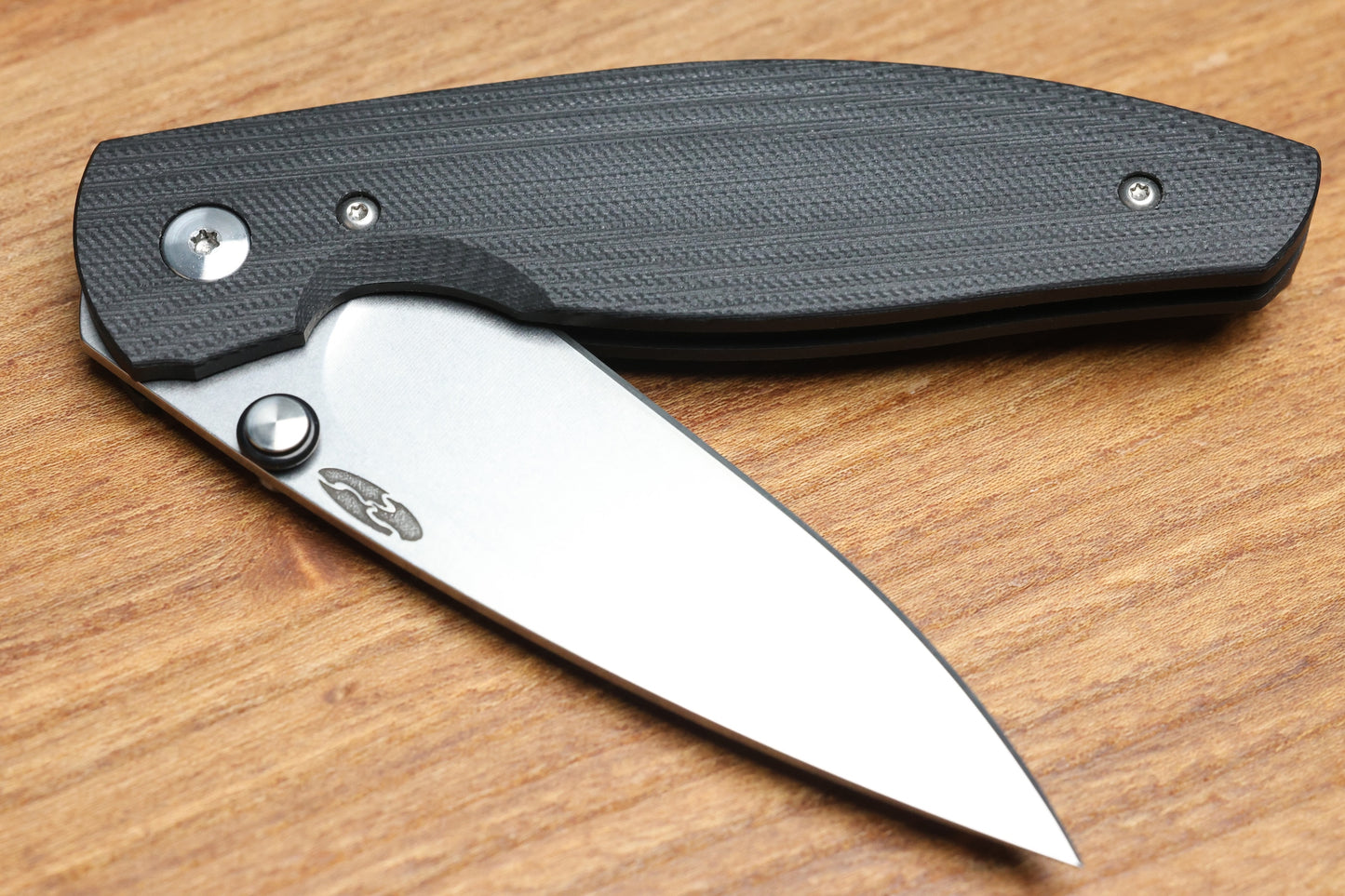 THREE RIVERS MANUFACTURING ATOM JET BLACK G10 MAGNACUT BLADE