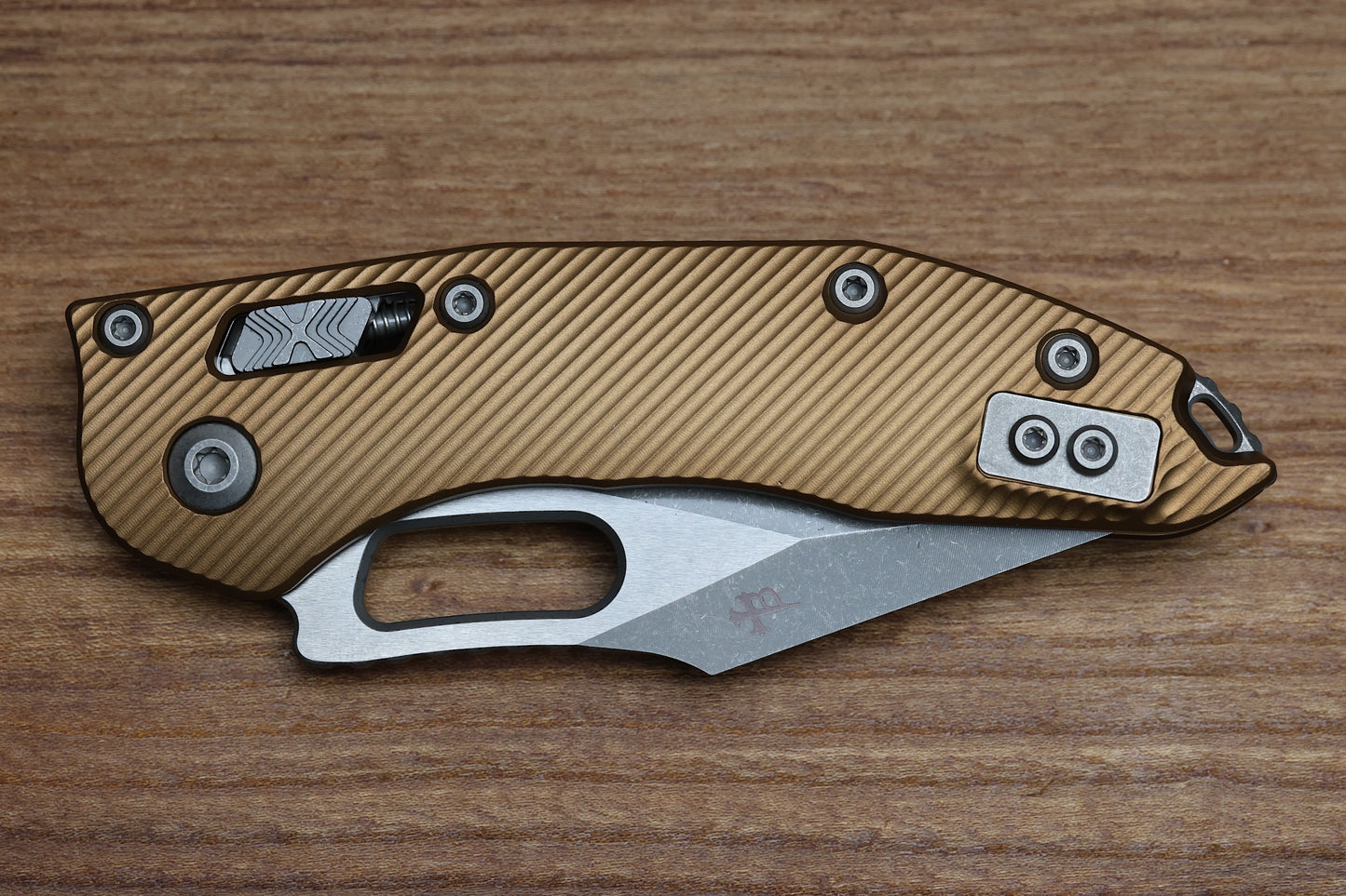 MICROTECH KNIVES MANUAL STITCH RAM LOK FLUTED TAN ALUMINUM APOCALYPTIC STANDARD & M390MK 169RL-10 APFLTA