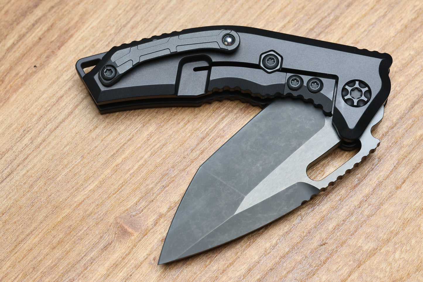 HERETIC KNIVES MEDUSA MANUAL BLACK ALUMINUM FRAME LOCK W/ GRIP INLAYS & DLC MAGNACUT H009-6A-T
