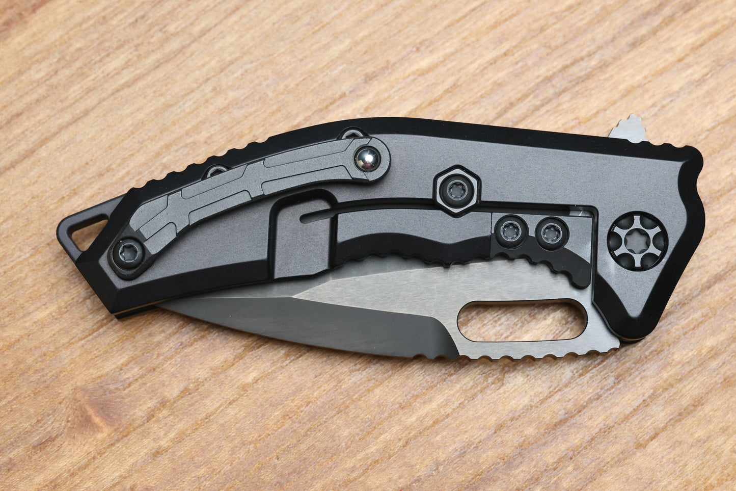 HERETIC KNIVES MEDUSA MANUAL BLACK ALUMINUM FRAME LOCK W/ GRIP INLAYS & DLC MAGNACUT H009-6A-T
