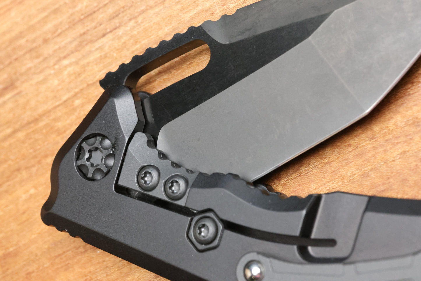 HERETIC KNIVES MEDUSA MANUAL BLACK ALUMINUM FRAME LOCK W/ GRIP INLAYS & DLC MAGNACUT H009-6A-T