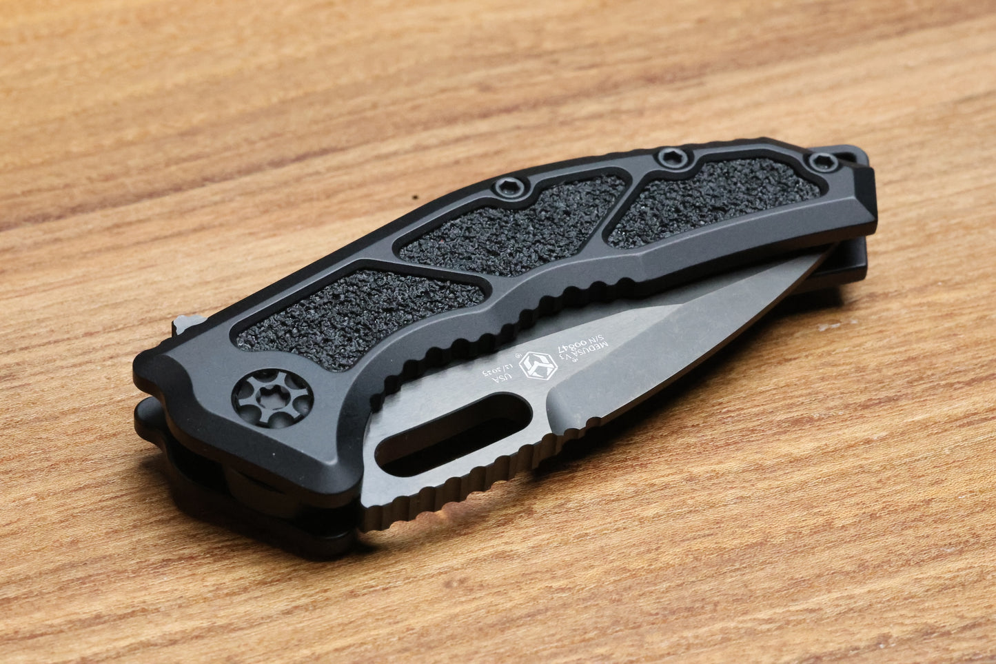 HERETIC KNIVES MEDUSA MANUAL BLACK ALUMINUM FRAME LOCK W/ GRIP INLAYS & DLC MAGNACUT H009-6A-T