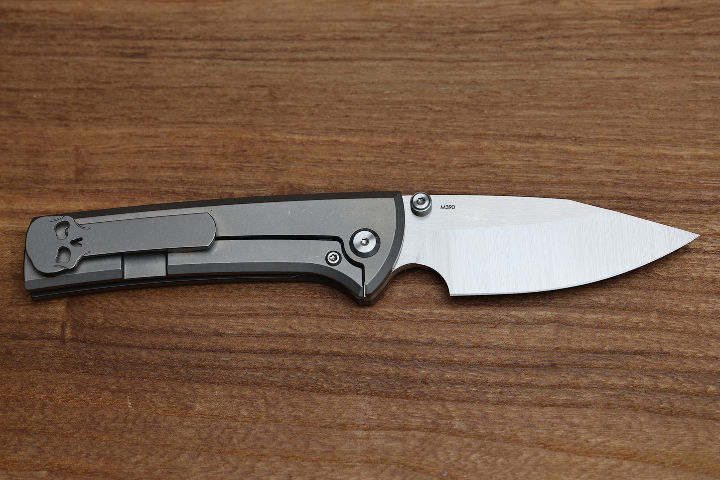 CHAVES ULTRAMAR SCAPEGOAT STREET – M390 BLADE – TITANIUM HANDLE