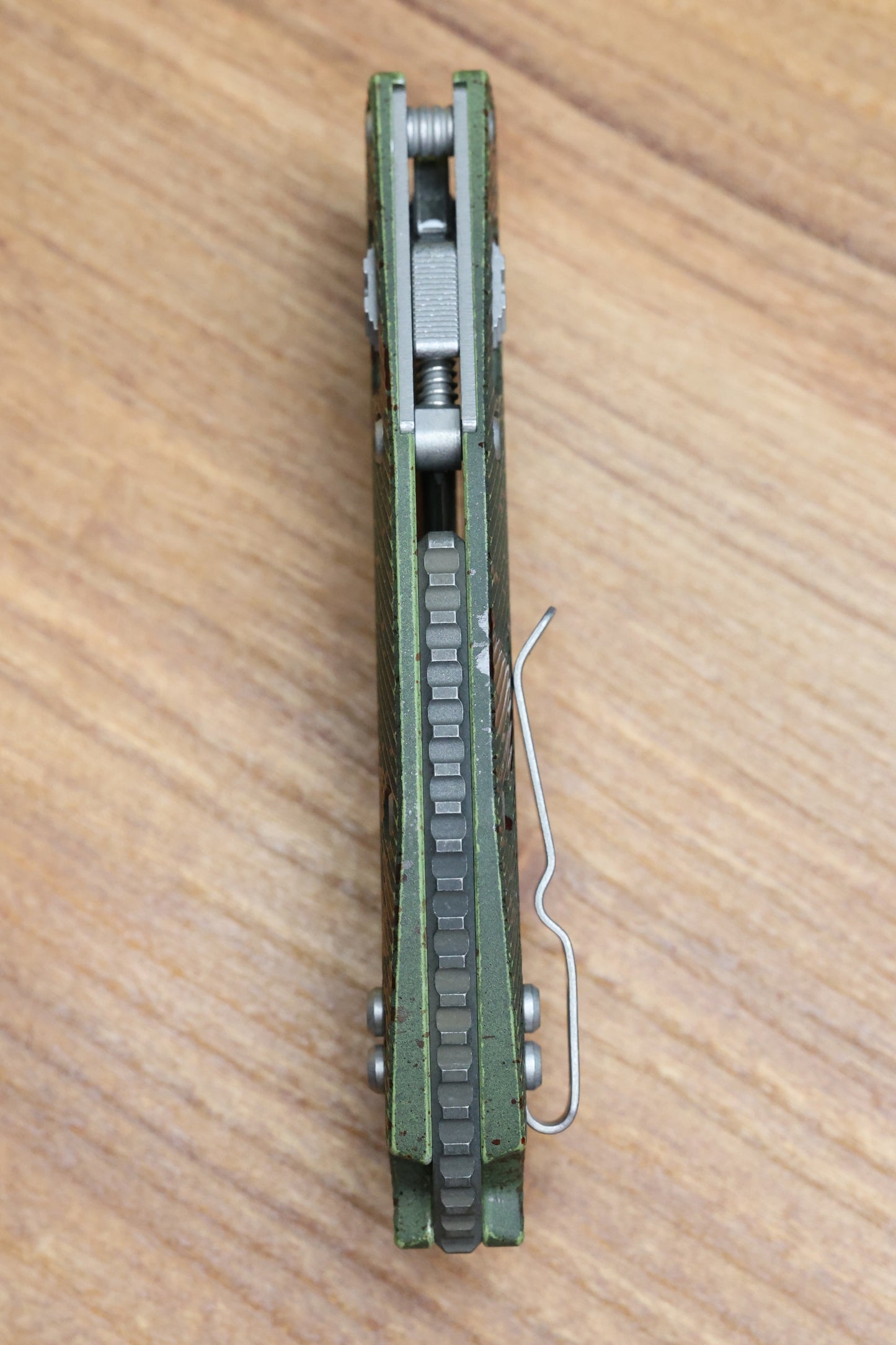 MICROTECH KNIVES MANUAL STITCH RAM LOK FLUTED ALUMINUM OUTBREAK W/ M390MK SIGNATURE SERIES 169RL-1FLOBS