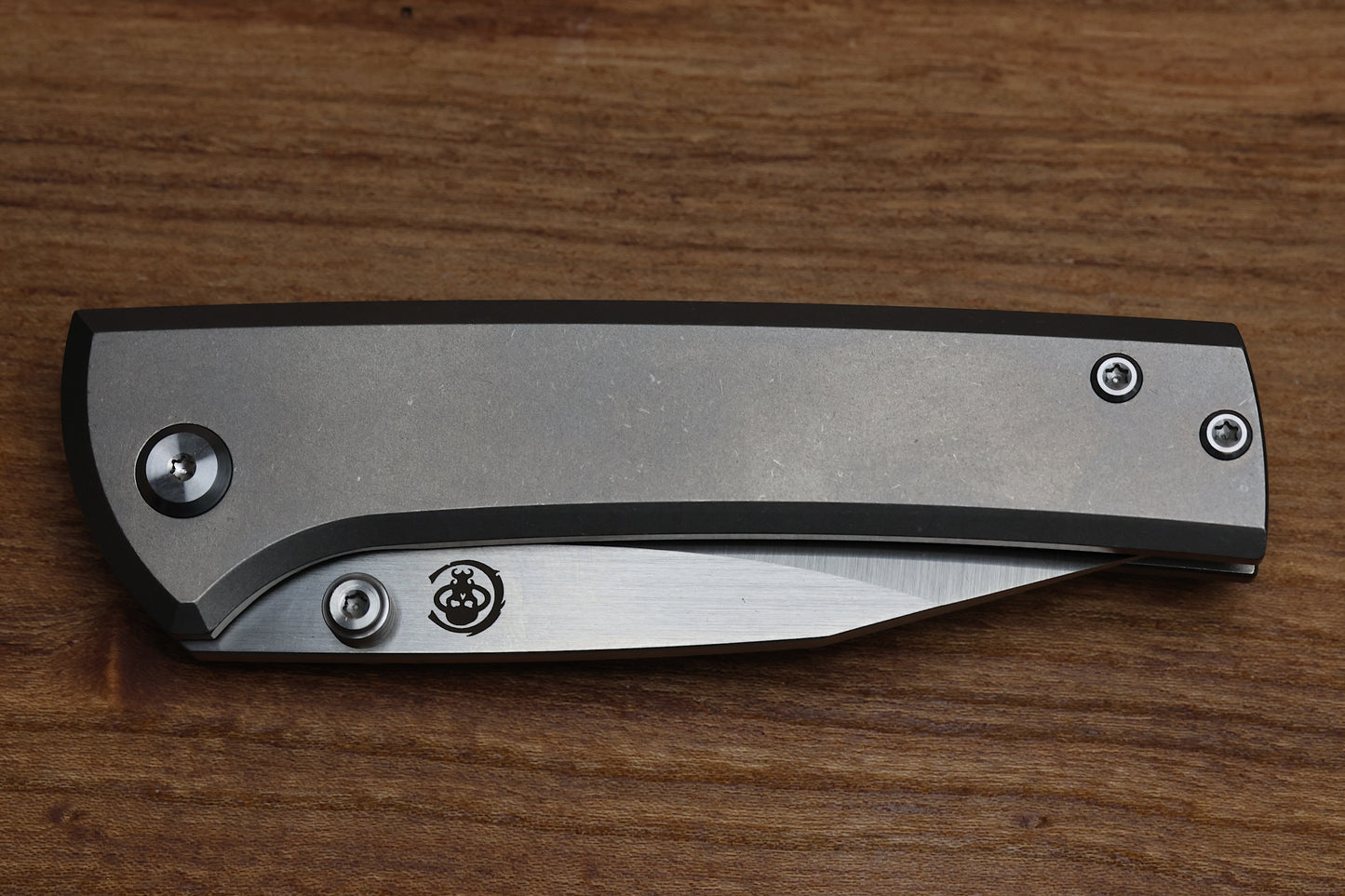 CHAVES ULTRAMAR SCAPEGOAT STREET – M390 BLADE – TITANIUM HANDLE