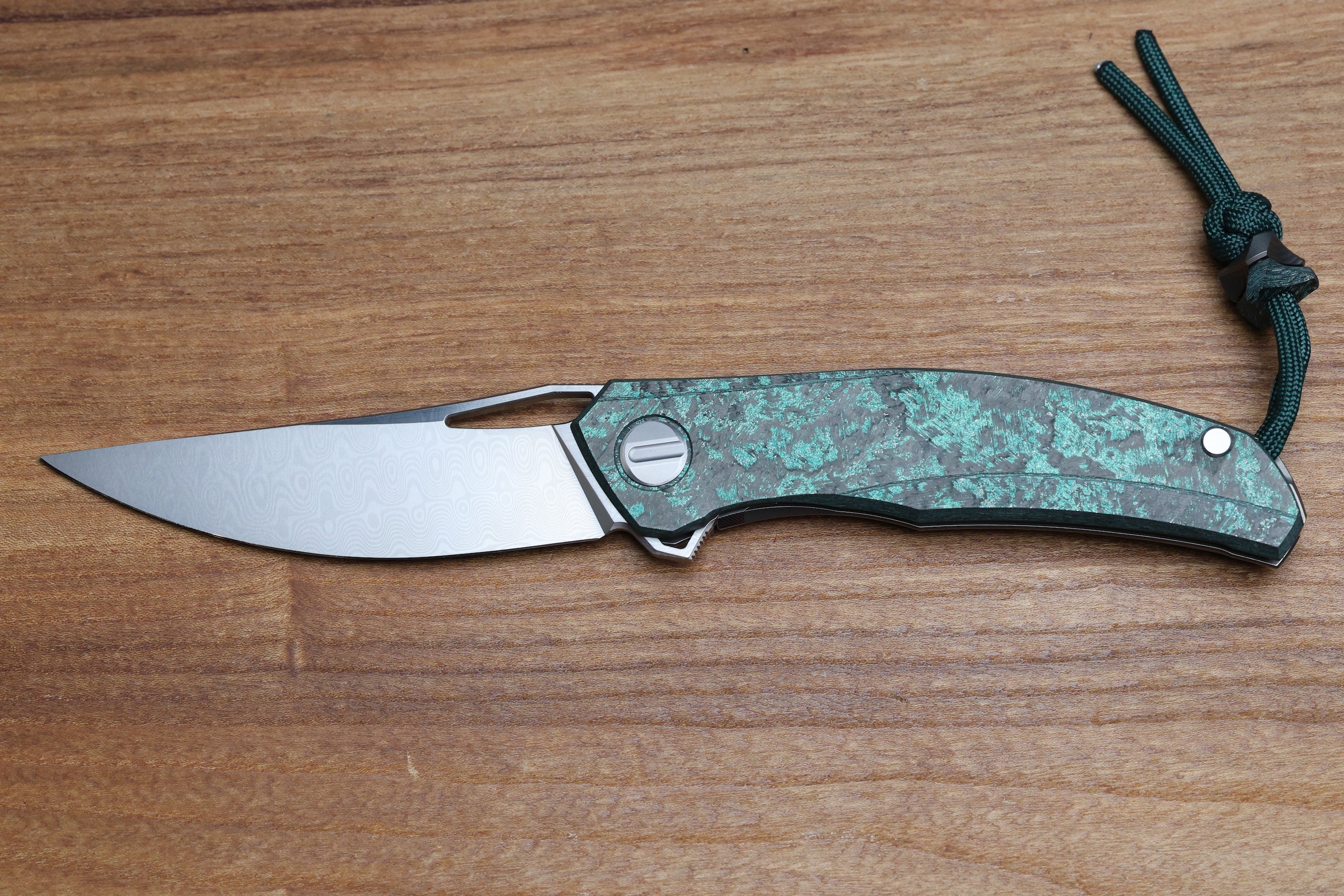 SHIROGOROV KNIVES QUANTIUM TKM - TITANIUM/TEAL MAGNETIC CARBOTI