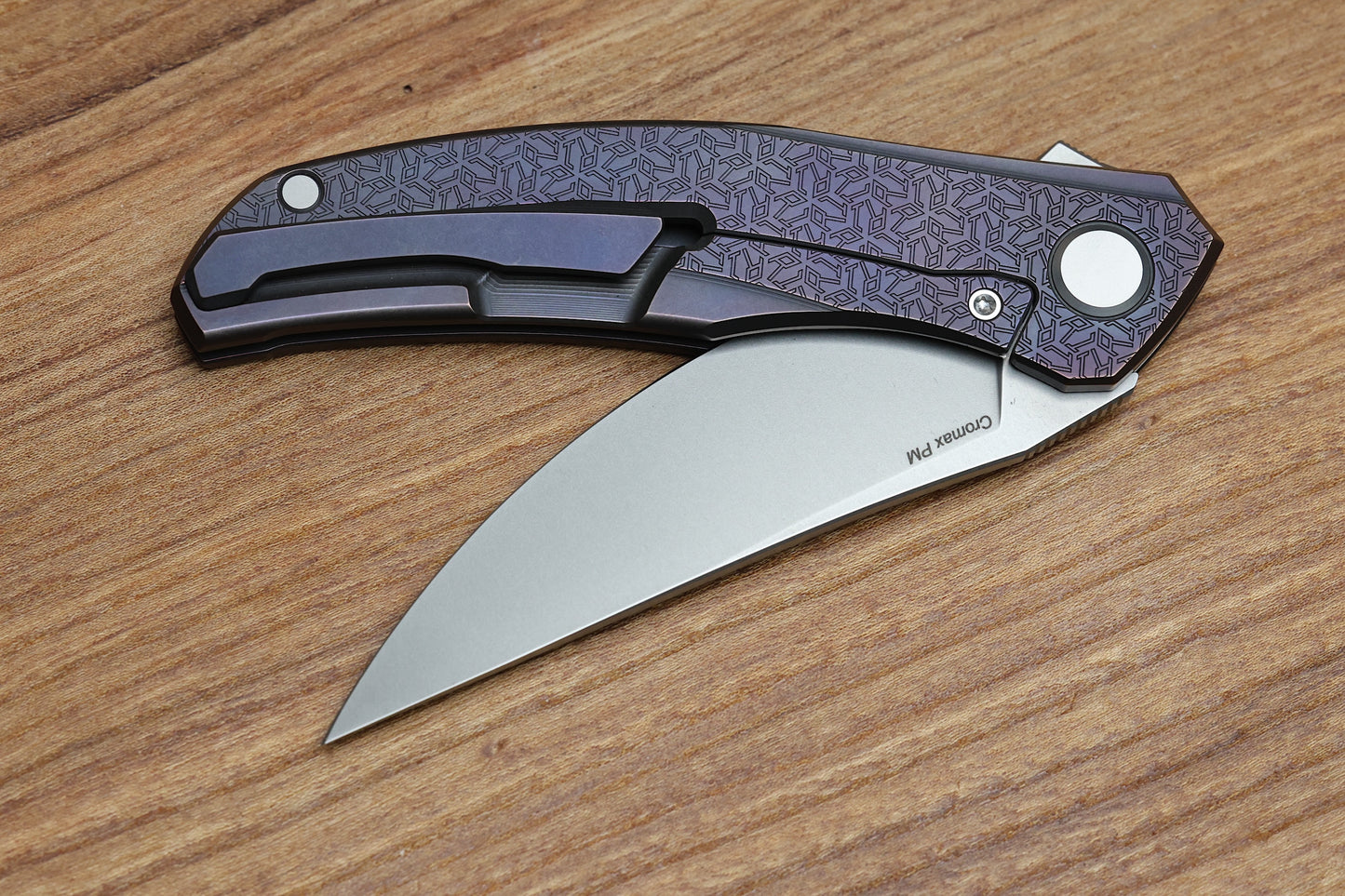 SHIROGOROV QUANTUM R1P – PURPLE TITANIUM HANDLE – CROMAX PM – MRBS