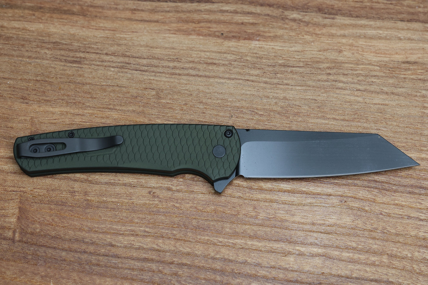 PRO-TECH KNIVES MALIBU FLIPPER - GREEN HANDLE WITH "DRAGON SCALE" TEXTURE - BLACK DLC 20CV REVERSE TANTO BLADE 5236-GREEN