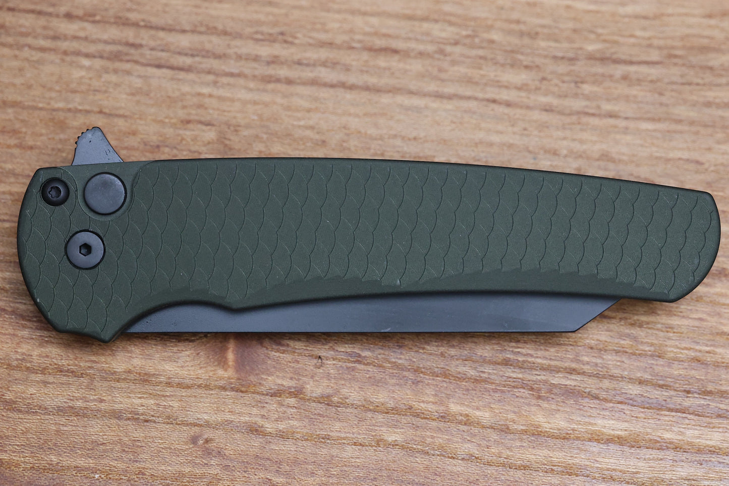 PRO-TECH KNIVES MALIBU FLIPPER - GREEN HANDLE WITH "DRAGON SCALE" TEXTURE - BLACK DLC 20CV REVERSE TANTO BLADE 5236-GREEN