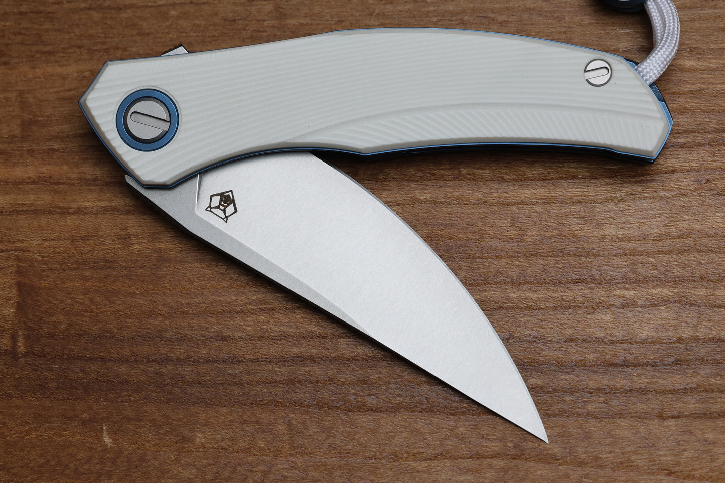 SHIROGOROV URSUS Q95 NY26 - WHITE MICARTA HANDLE - ELMAX BLADE - MRBS