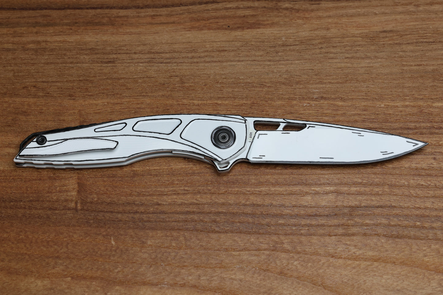 CUSTOM KNIFE FACTORY CEL SHADED WHITE SUKHOI-5 TITANIUM HANDLES W/ CRYSTAL TI BACKSPACER & M398