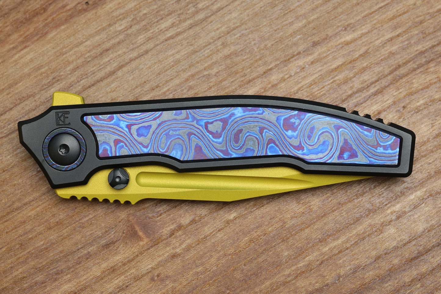CUSTOM KNIFE FACTORY SNAFU 4.0 MEDIUM GOLD COATED BLADE & ZIRCUTI INLAYS