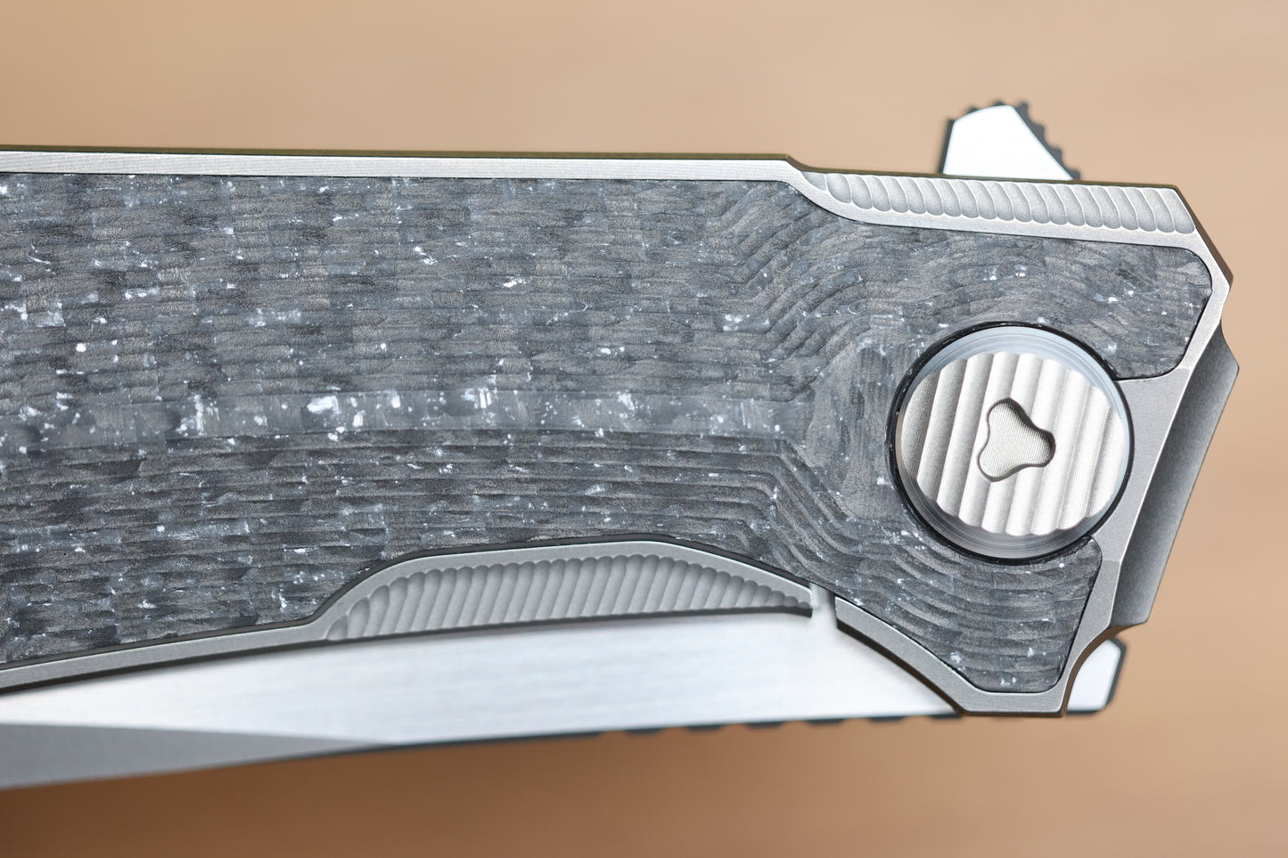 SHIROGOROV PIKE - MAGNACUT BLADE - TITANIUM/WHITE CARBON FIBER - MRBS (DMITRY SINKEVICH DESIGN)