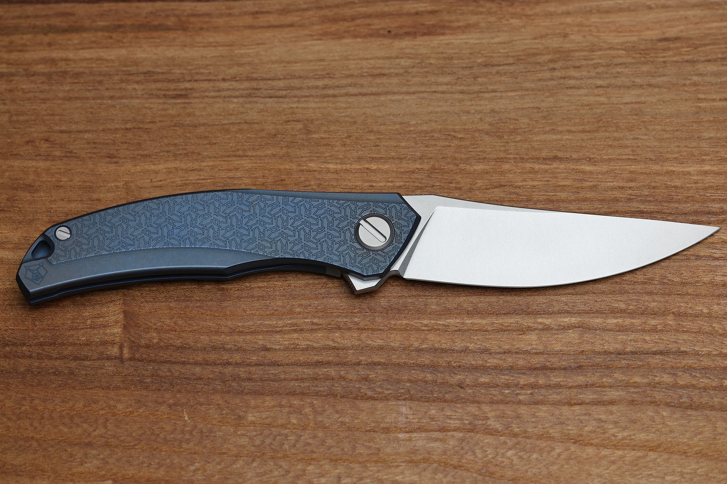 SHIROGOROV QUANTUM R1P LEFTY – BLUE TITANIUM HANDLE – CROMAX PM – MRBS