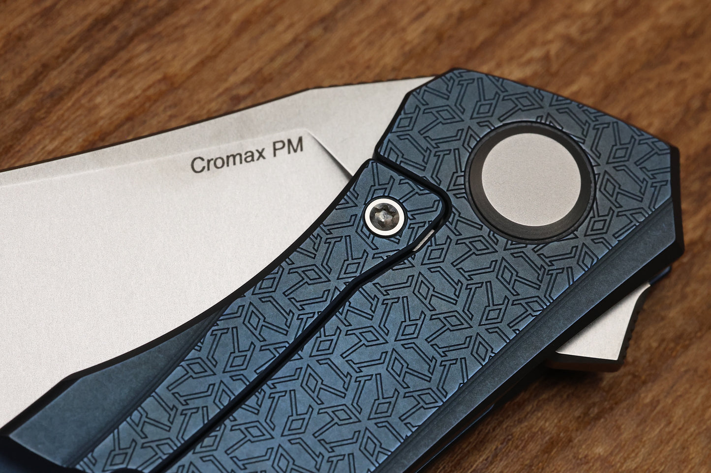 SHIROGOROV QUANTUM R1P LEFTY – BLUE TITANIUM HANDLE – CROMAX PM – MRBS