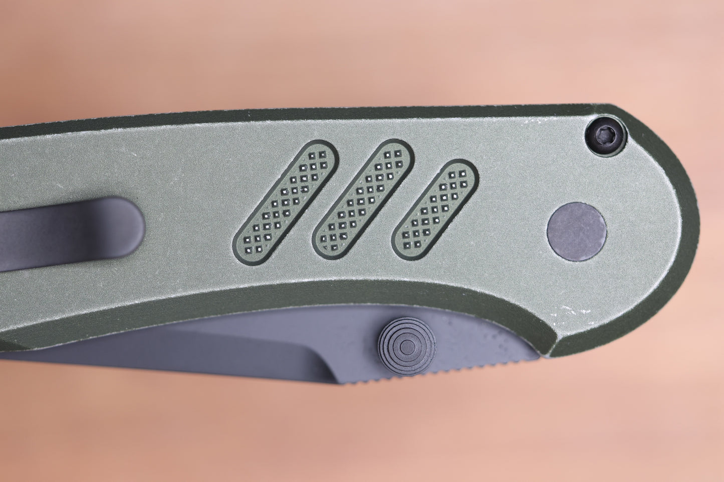PRO-TECH PEACE NEIGHBOR AVALON BATTLEWORN GREEN BUTTON LOCK DLC DROP POINT PN1103-BW
