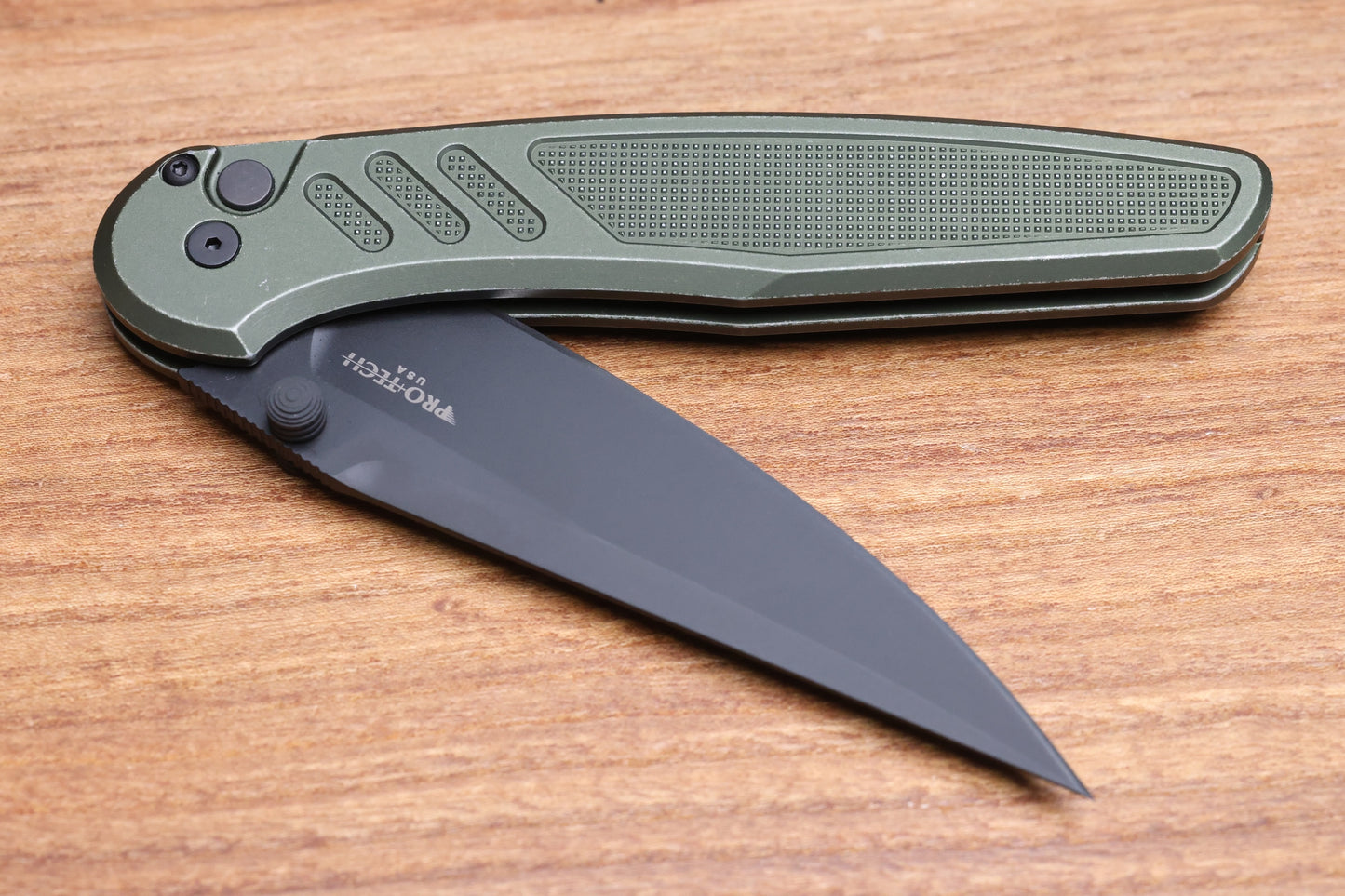 PRO-TECH PEACE NEIGHBOR AVALON BATTLEWORN GREEN BUTTON LOCK DLC DROP POINT PN1103-BW
