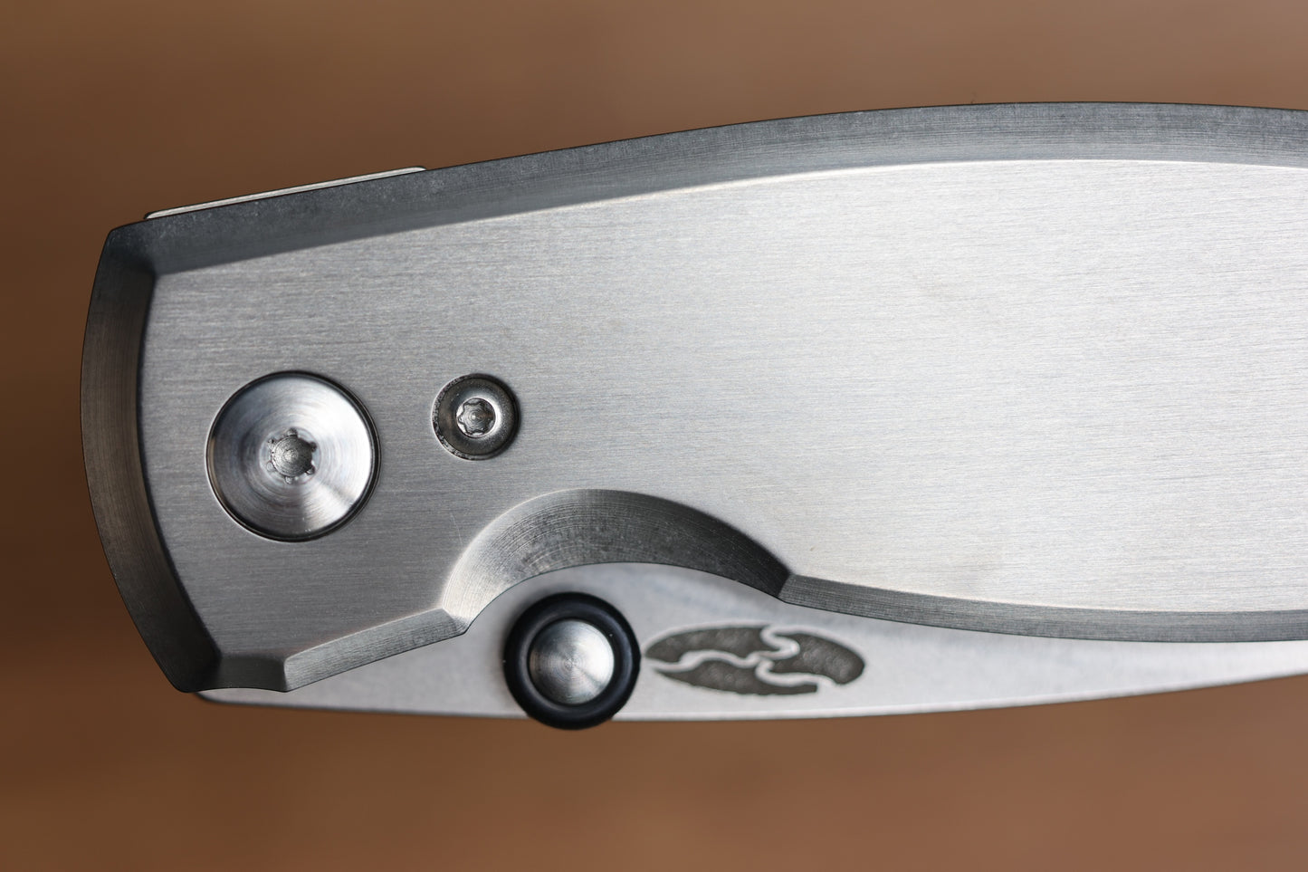 THREE RIVERS MANUFACTURING NEUTRON 2 FLAT SATIN TITANIUM 3" MAGNACUT