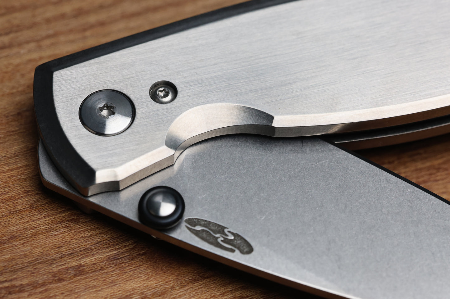 THREE RIVERS MANUFACTURING NEUTRON 2 FLAT SATIN TITANIUM 3" MAGNACUT