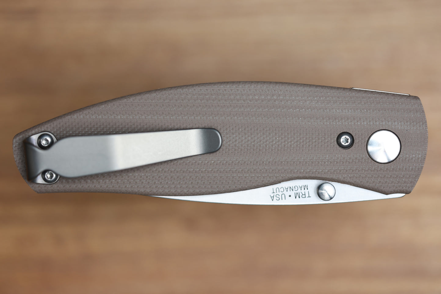 THREE RIVERS MANUFACTURING NEUTRON 2 EARTH BROWN G10 MAGNACUT BLADE