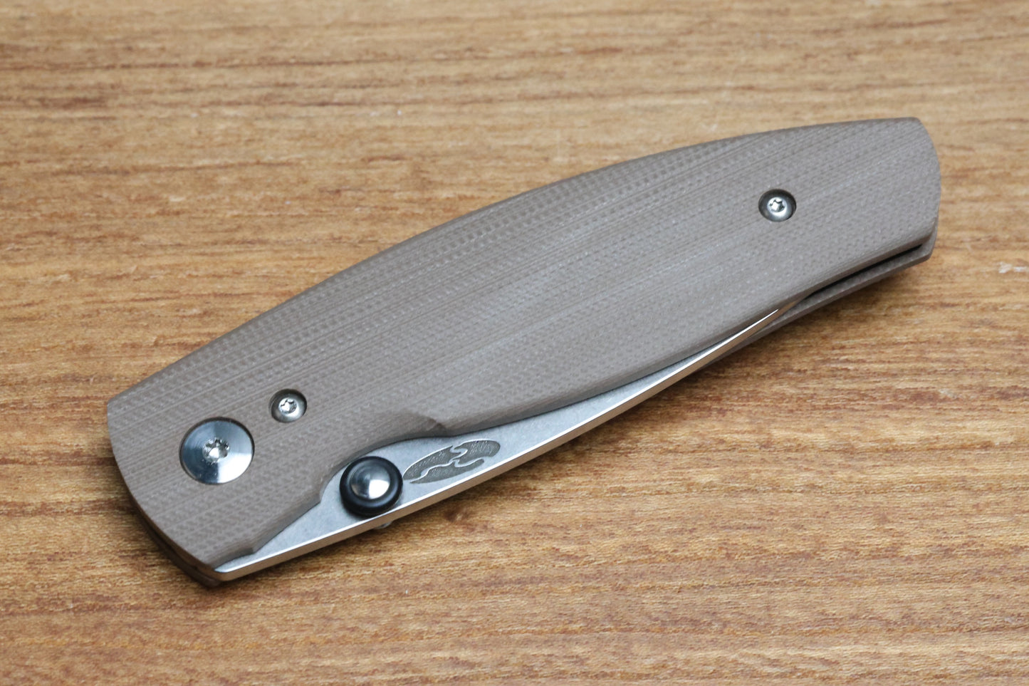 THREE RIVERS MANUFACTURING NEUTRON 2 EARTH BROWN G10 MAGNACUT BLADE