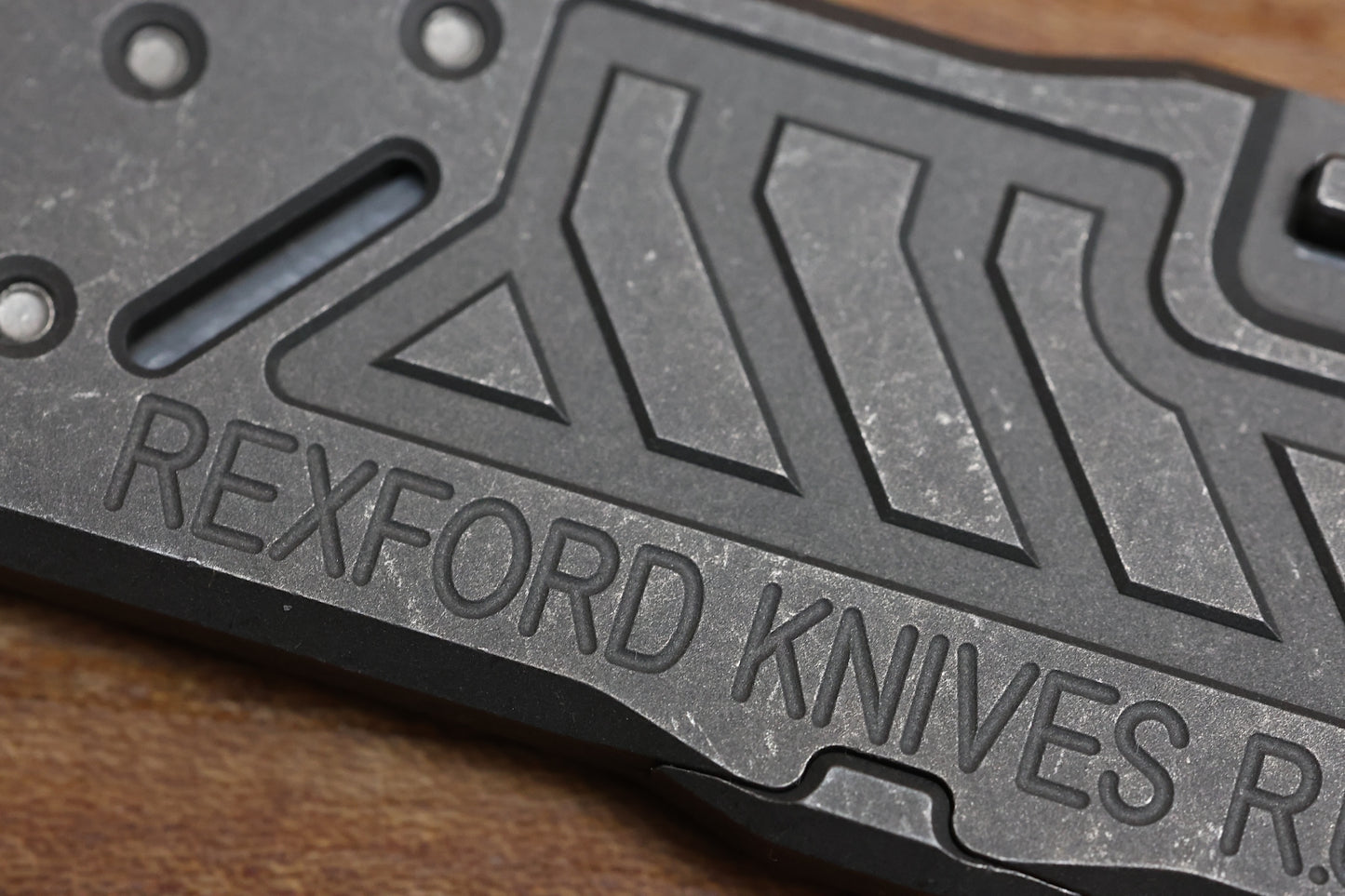 REXFORD KNIVES RUT V5 - WHITE CARBOTI INLAY