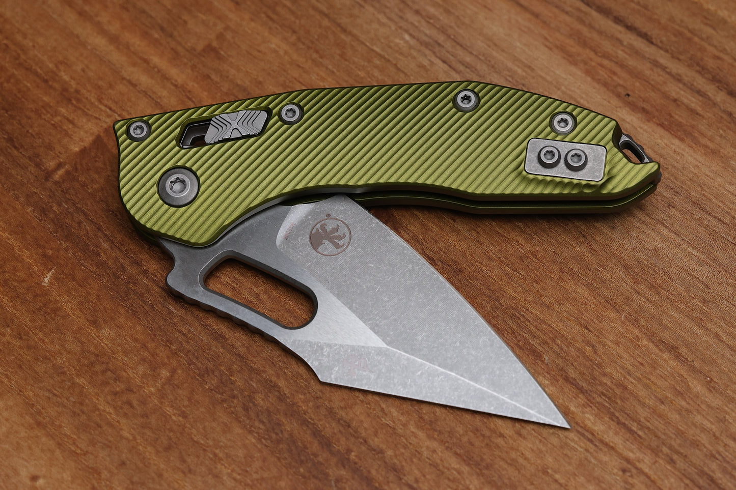 MICROTECH KNIVES MANUAL STITCH RAM LOK FLUTED OD GREEN ALUMINUM APOCALYPTIC STANDARD & M390MK 169RL-10 APFLOD