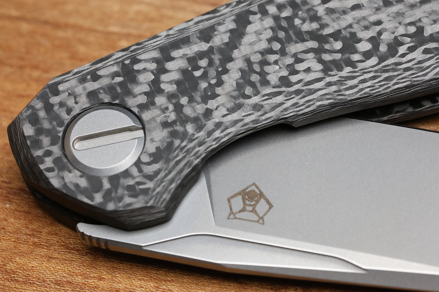 SHIROGOROV KNIVES STELLAR CF – BLACK CARBON FIBER HANDLE – M390 BLADE – MRBS