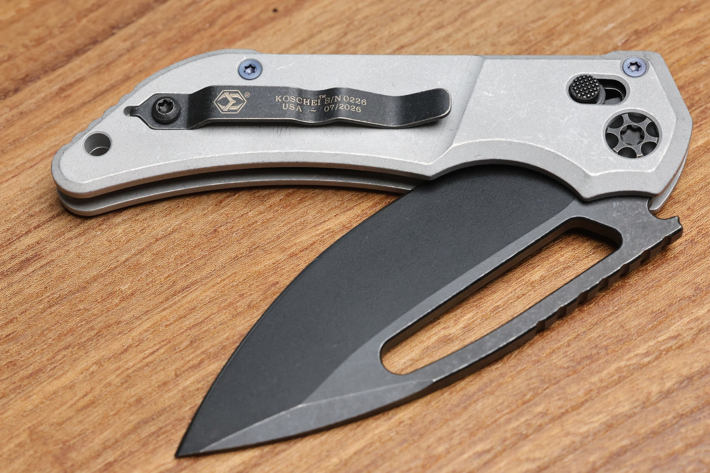 HERETIC KOSCHEI BLIZZARDWORN HANDLES W/ BATTLEWORN BLACK M390 H061-8A-BLZ