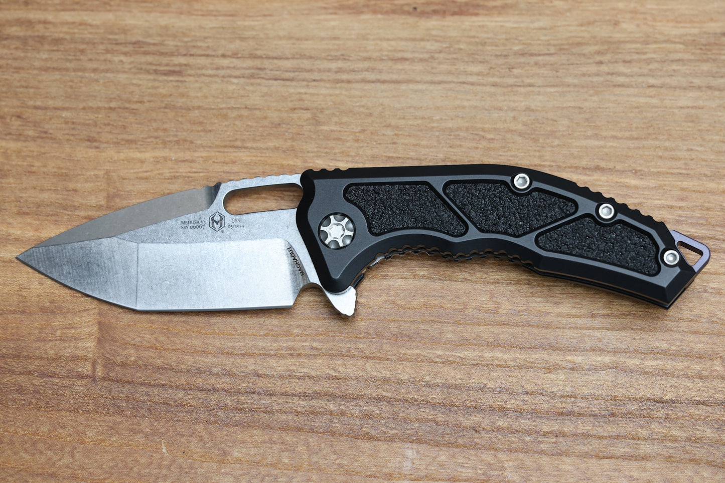 HERETIC KNIVES MEDUSA MANUAL BLACK ALUMINUM FRAME LOCK W/ GRIP INLAYS & STONEWASH MAGNACUT H009-2A