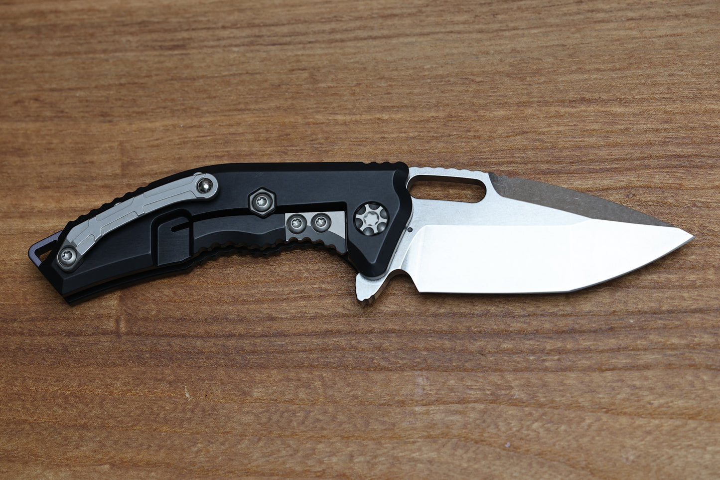 HERETIC KNIVES MEDUSA MANUAL BLACK ALUMINUM FRAME LOCK W/ GRIP INLAYS & STONEWASH MAGNACUT H009-2A