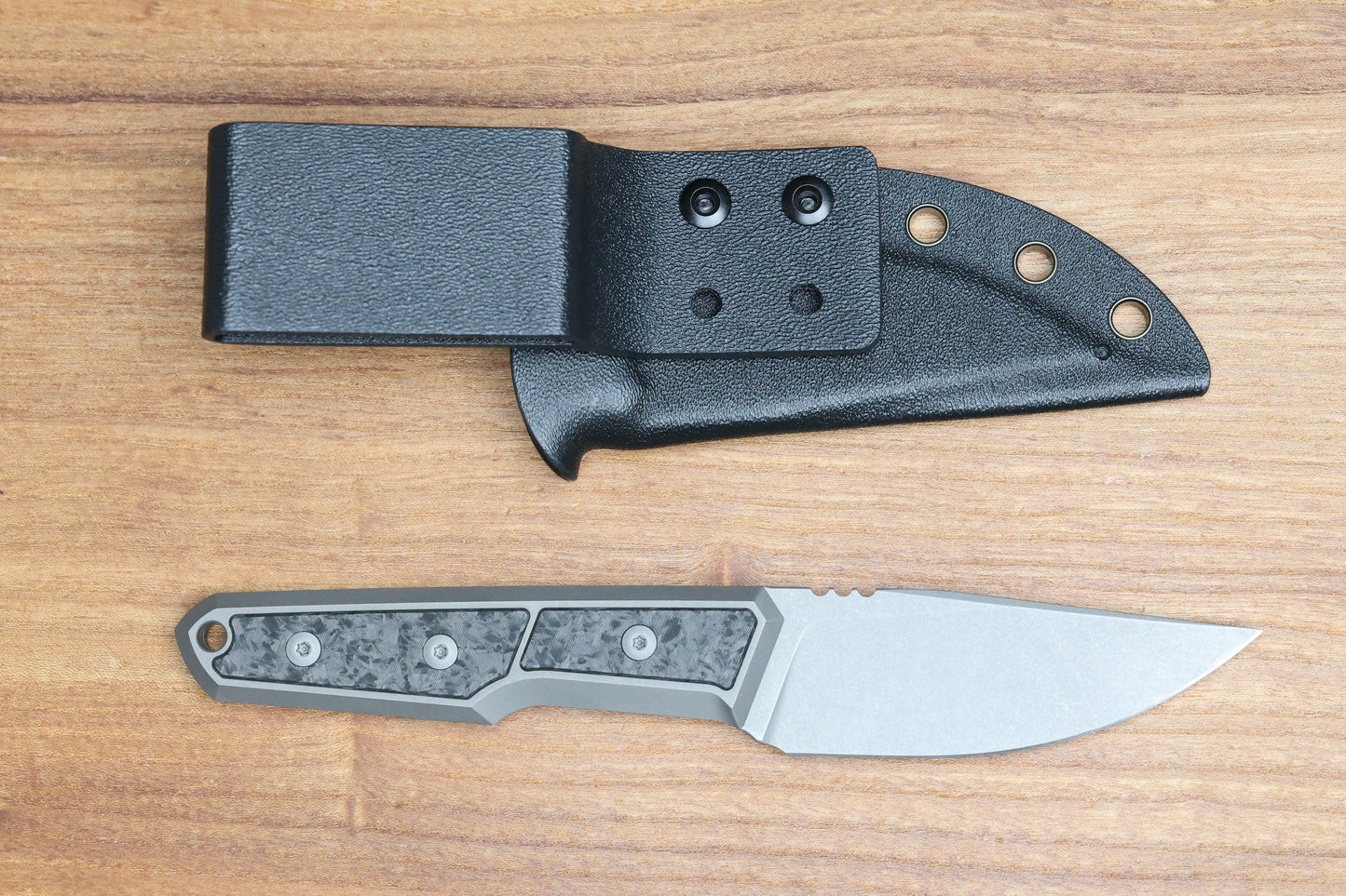 BMKT EXPLORER V2 DARK STONEWASH TITANIUM MARBLED CARBON FIBRE INLAY DROP POINT