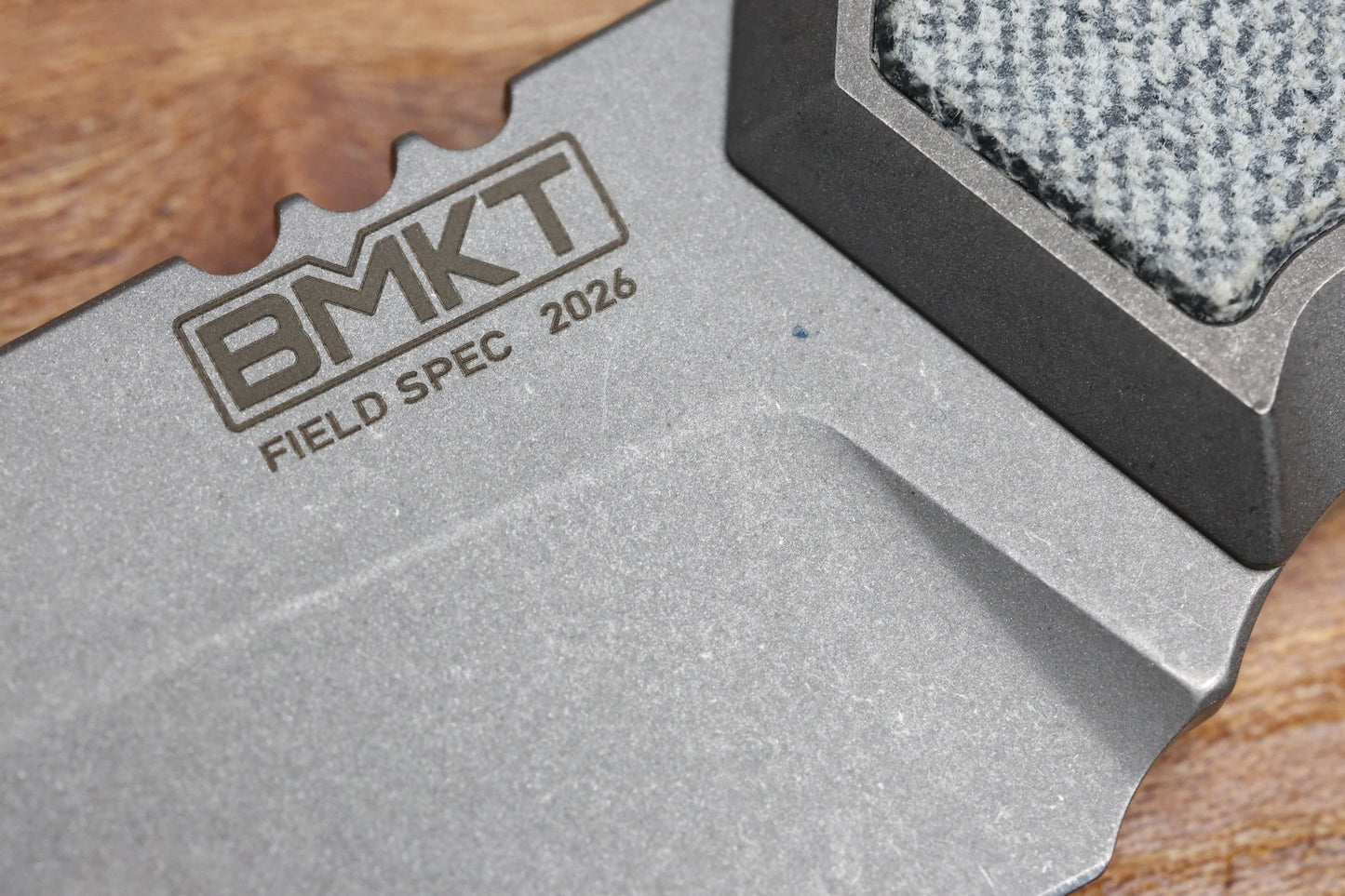 BMKT EXPLORER V2 DARK STONEWASH TITANIUM BLACK CANVAS MICARTA INLAY SHEEPSFOOT