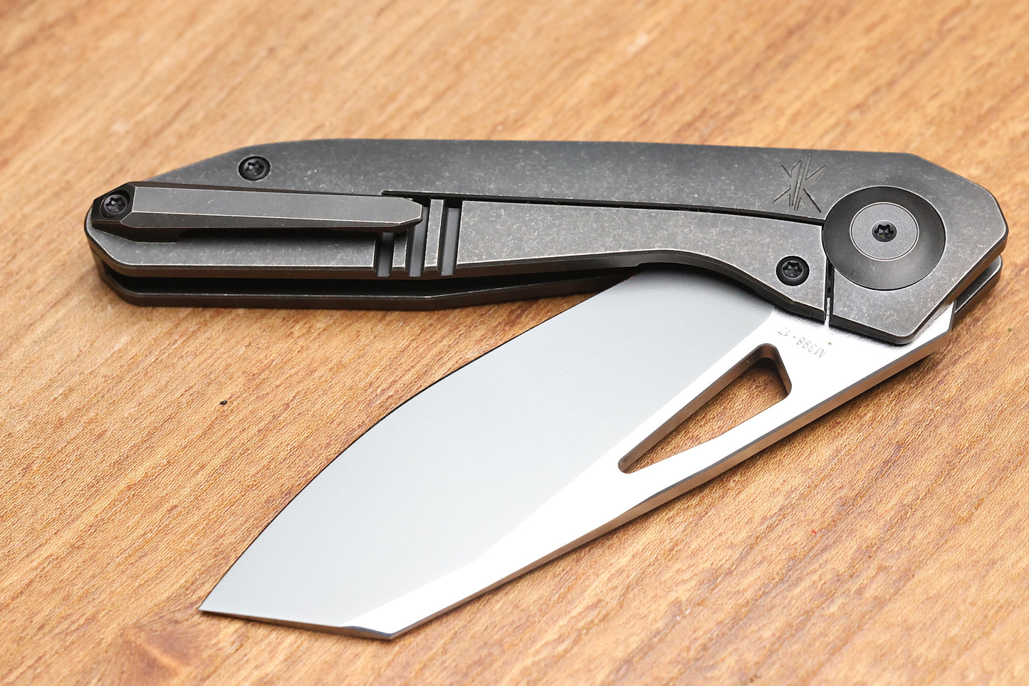 CUSTOM KNIFE FACTORY & KEANISON KNIVES BASSET W/ BLACKWASH TITANIUM HANDLES M398 BLADE