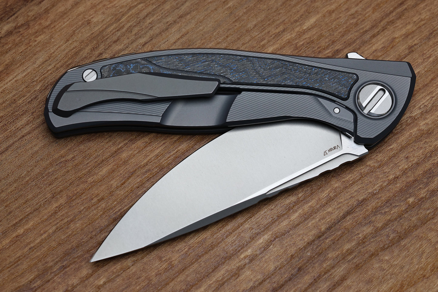 SHIROGOROV CUSTOM DIVISION F95NL – ELECTROWEAVE CARBOTI/TITANIUM HANDLE – VANAX 37 BLADE – SRRBS