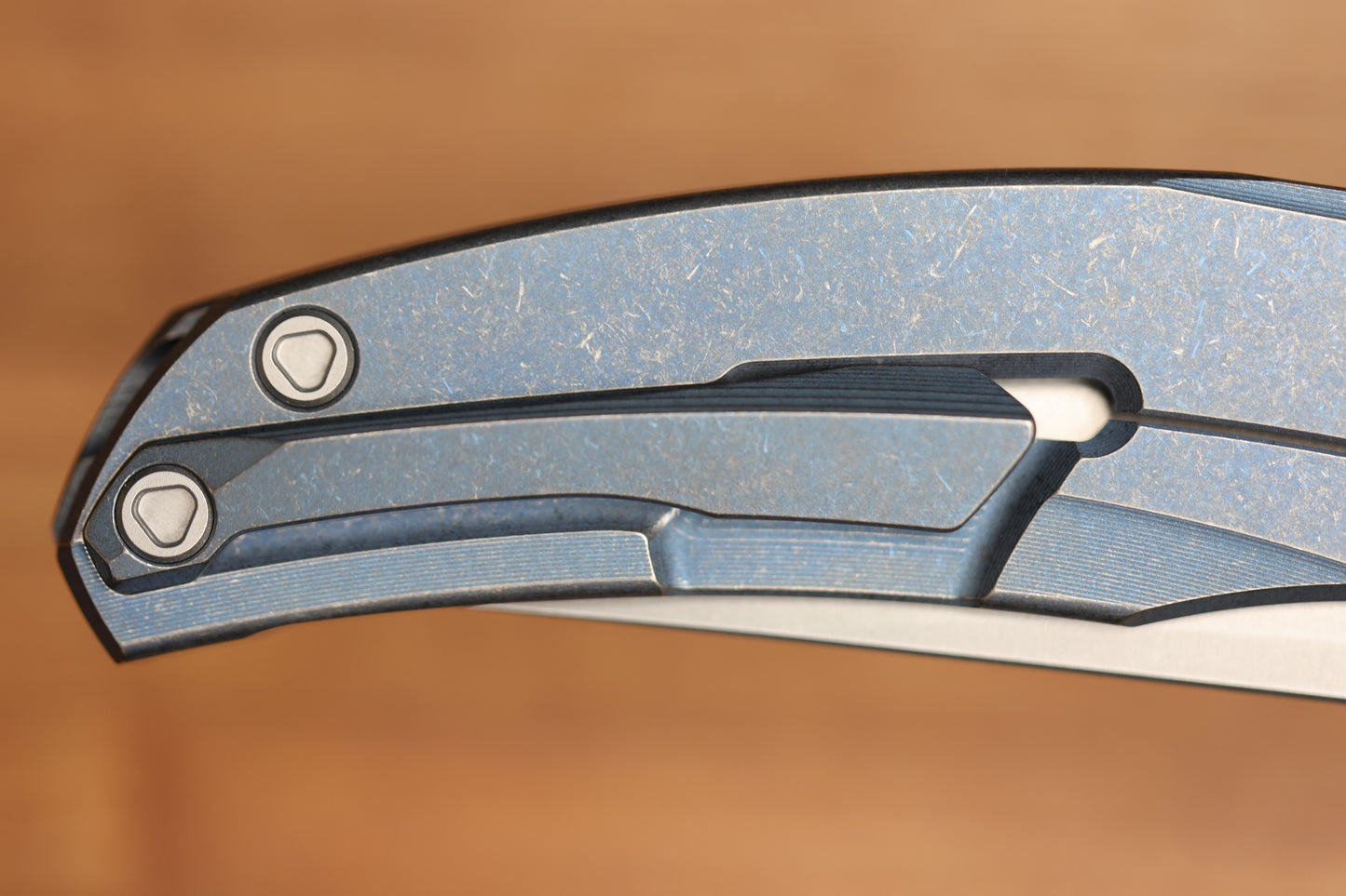 SHIROGOROV URSUS Q95 TI - BLUE TITANIUM HANDLE - ELMAX BLADE - MRBS