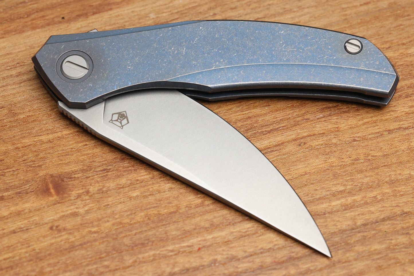 SHIROGOROV URSUS Q95 TI - BLUE TITANIUM HANDLE - ELMAX BLADE - MRBS