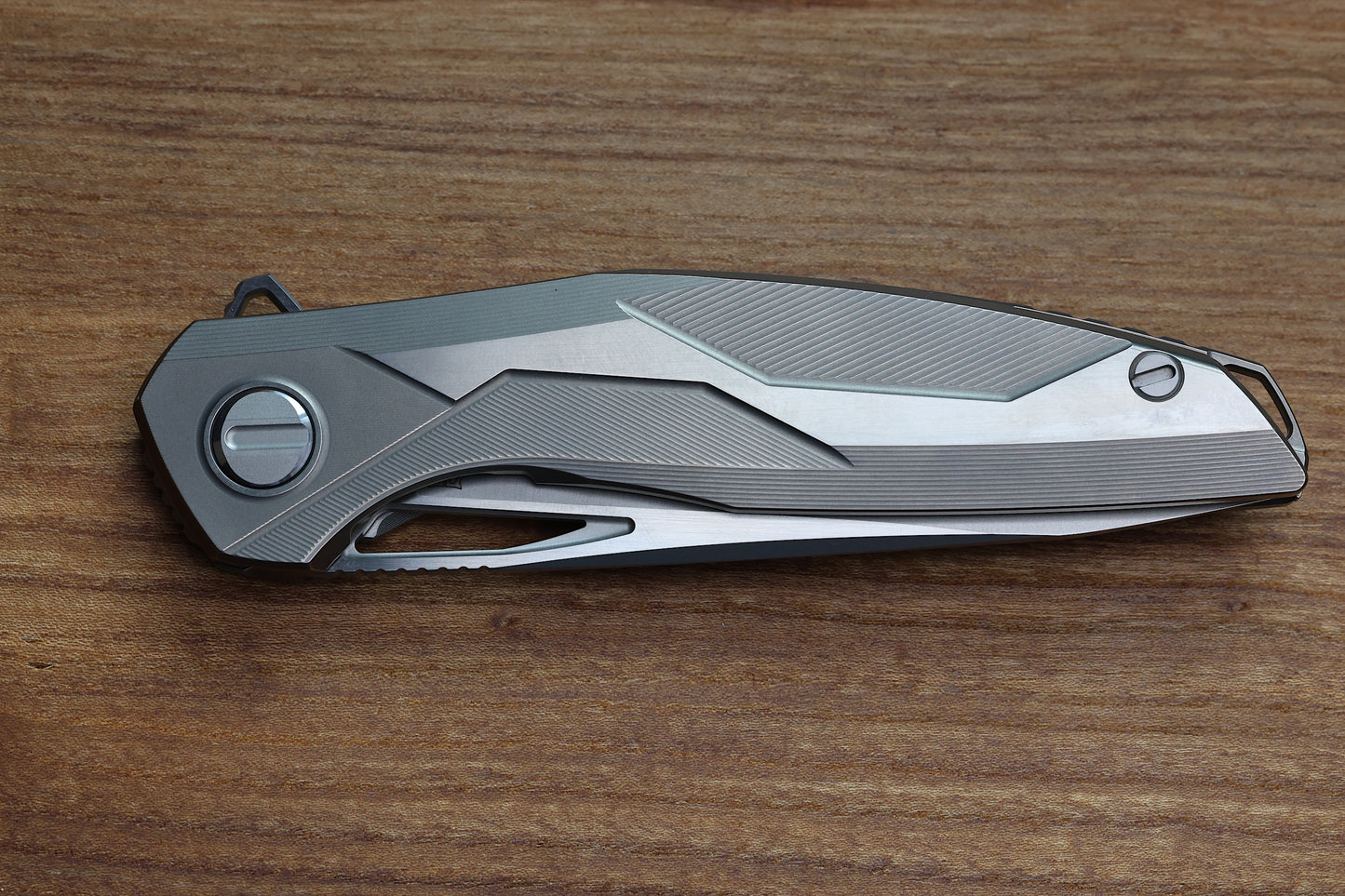 SHIROGOROV CUSTOM DIVISION 111 STARSHIP - TITANIUM - MAGNACUT BLADE - SRRBS