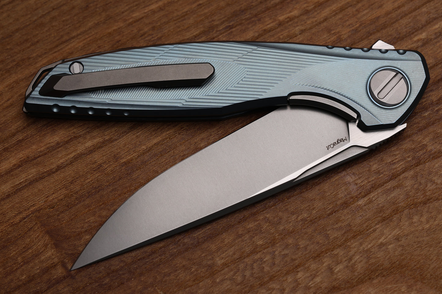 SHIROGOROV CUSTOM DIVISION ASTRUM- TITANIUM - MAGNCACUT BLADE - SRRBS