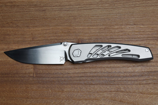 SHARKNIVCO GILLS WAKA V4.9 TITANIUM ZIRBLAST HANDLE FRAME LOCK RWL34 HAND SATIN BLADE