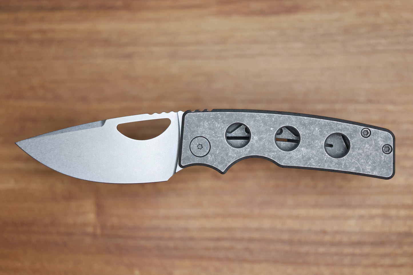 OZ MACHINE COMPANY ROOSEVELT TITANIUM SPEED HOLES MAGNACUT BLADE #3240 (PREOWNED)
