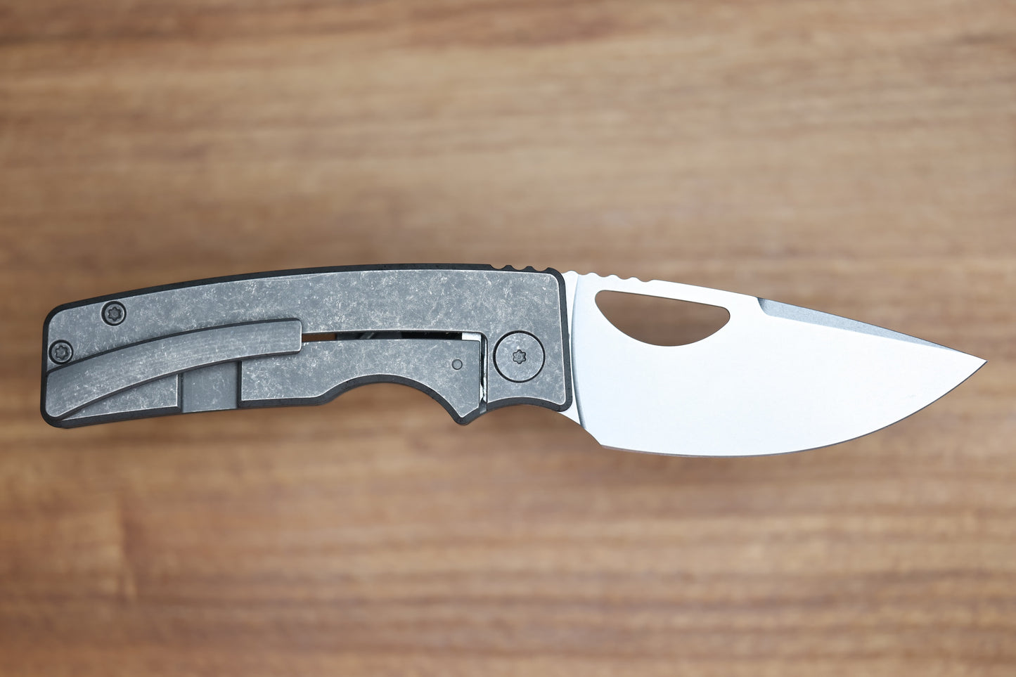 OZ MACHINE COMPANY ROOSEVELT TITANIUM SPEED HOLES MAGNACUT BLADE #3240 (PREOWNED)